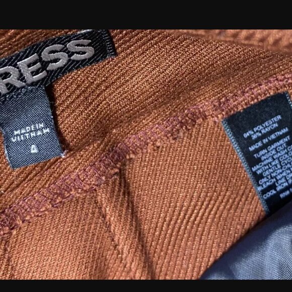 Express Tailored Brown Mini Skirt Size 4 Short Buttons Pockets Fall Wool-Look - Picture 4 of 5